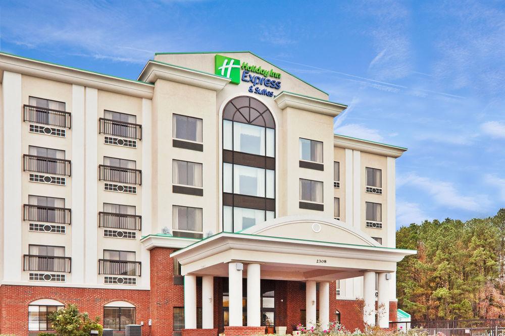 Holiday Inn Express & Suites Wilson-Downtown By Ihg Екстериор снимка