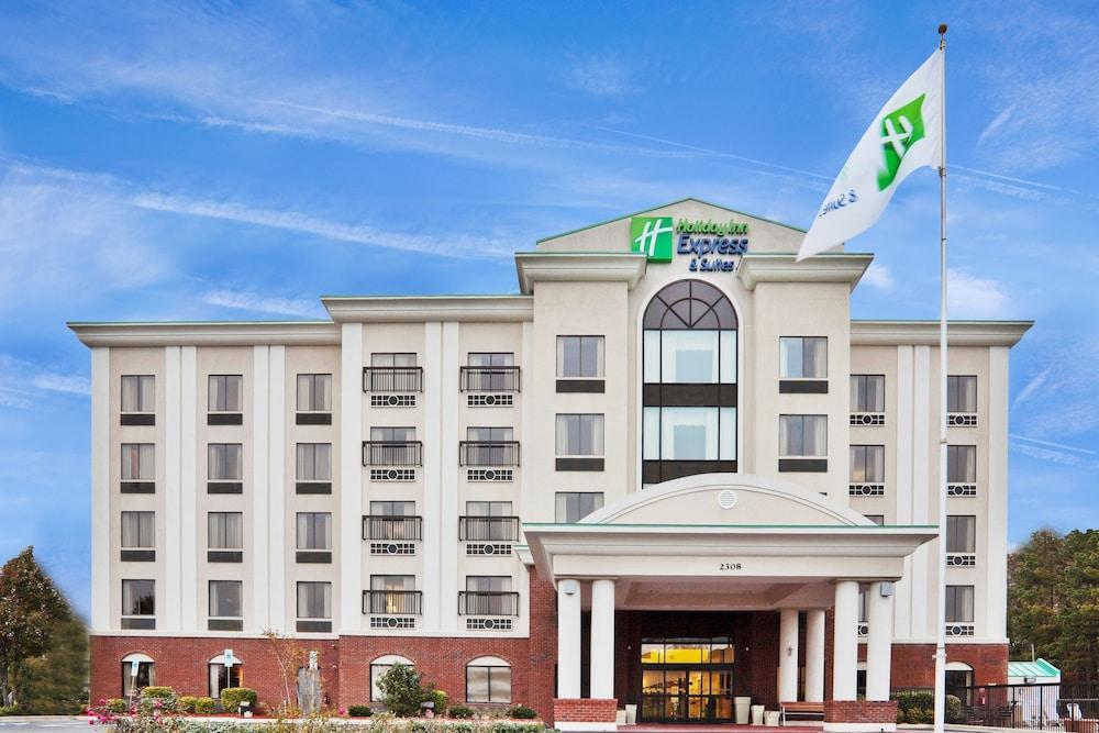 Holiday Inn Express & Suites Wilson-Downtown By Ihg Екстериор снимка