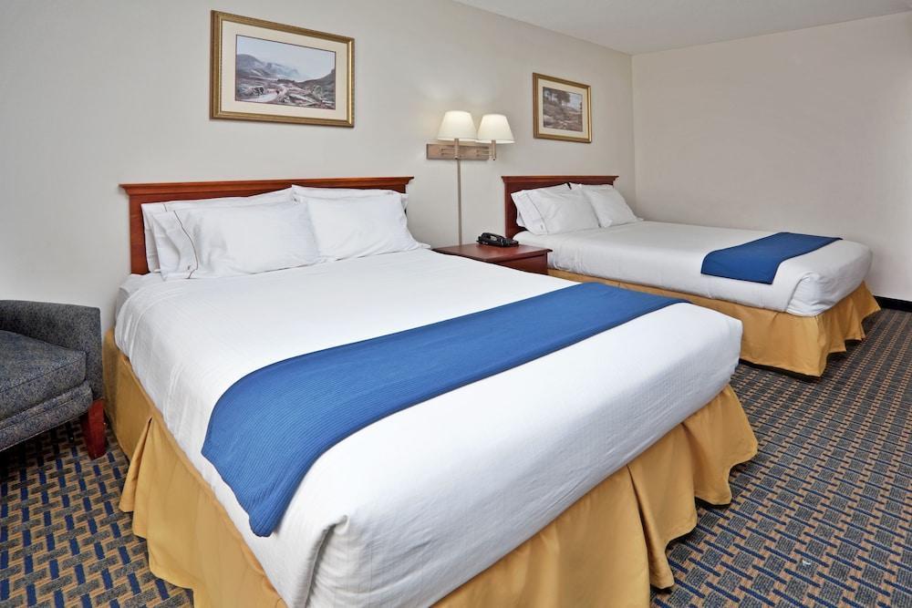 Holiday Inn Express & Suites Wilson-Downtown By Ihg Екстериор снимка