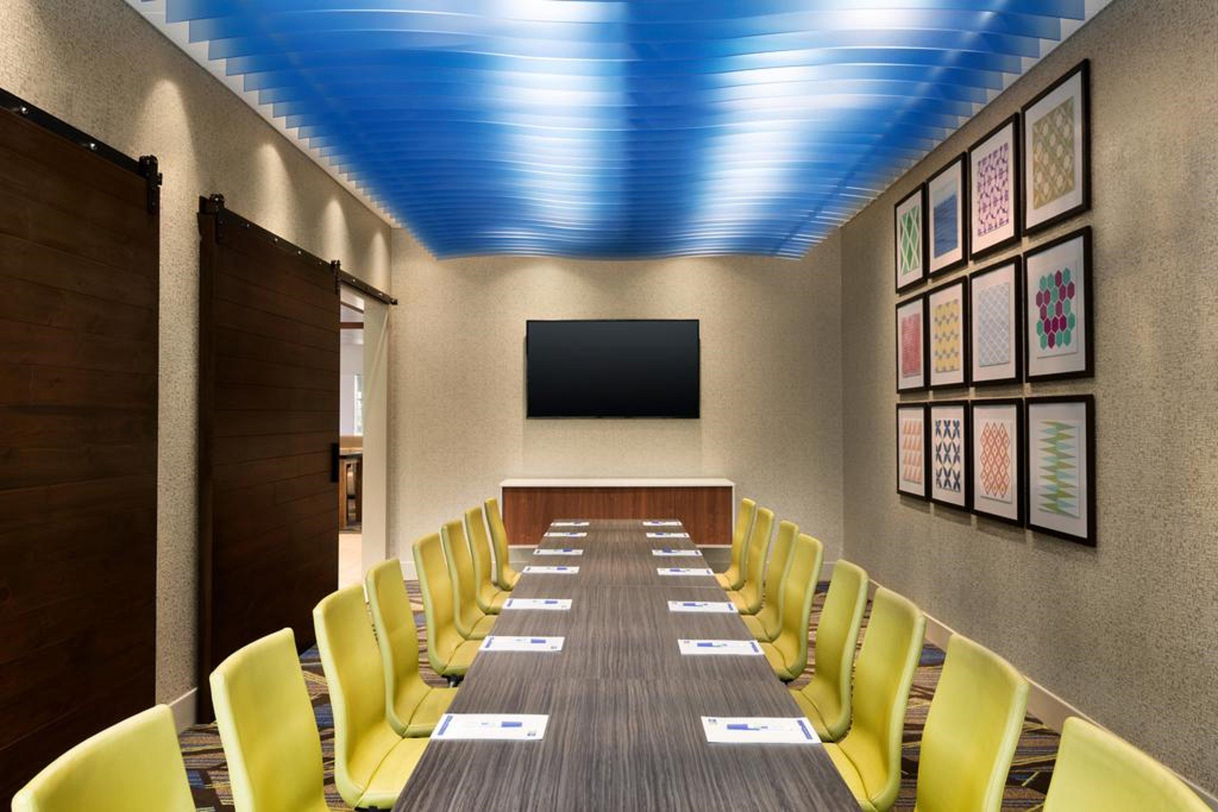 Holiday Inn Express & Suites Wilson-Downtown By Ihg Екстериор снимка