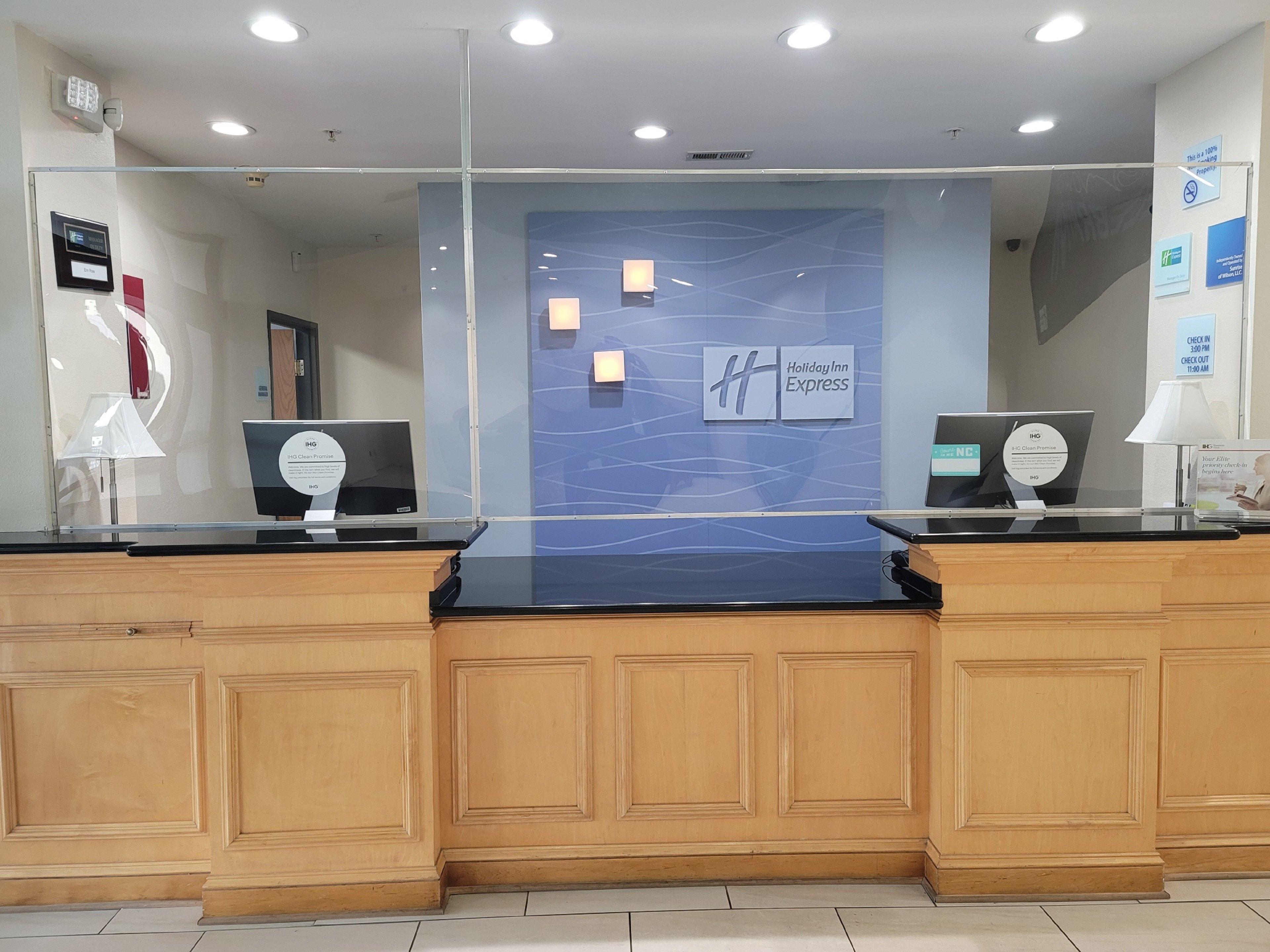 Holiday Inn Express & Suites Wilson-Downtown By Ihg Екстериор снимка