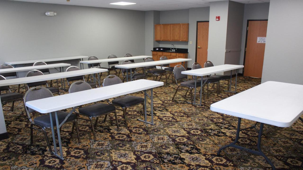 Holiday Inn Express & Suites Wilson-Downtown By Ihg Екстериор снимка
