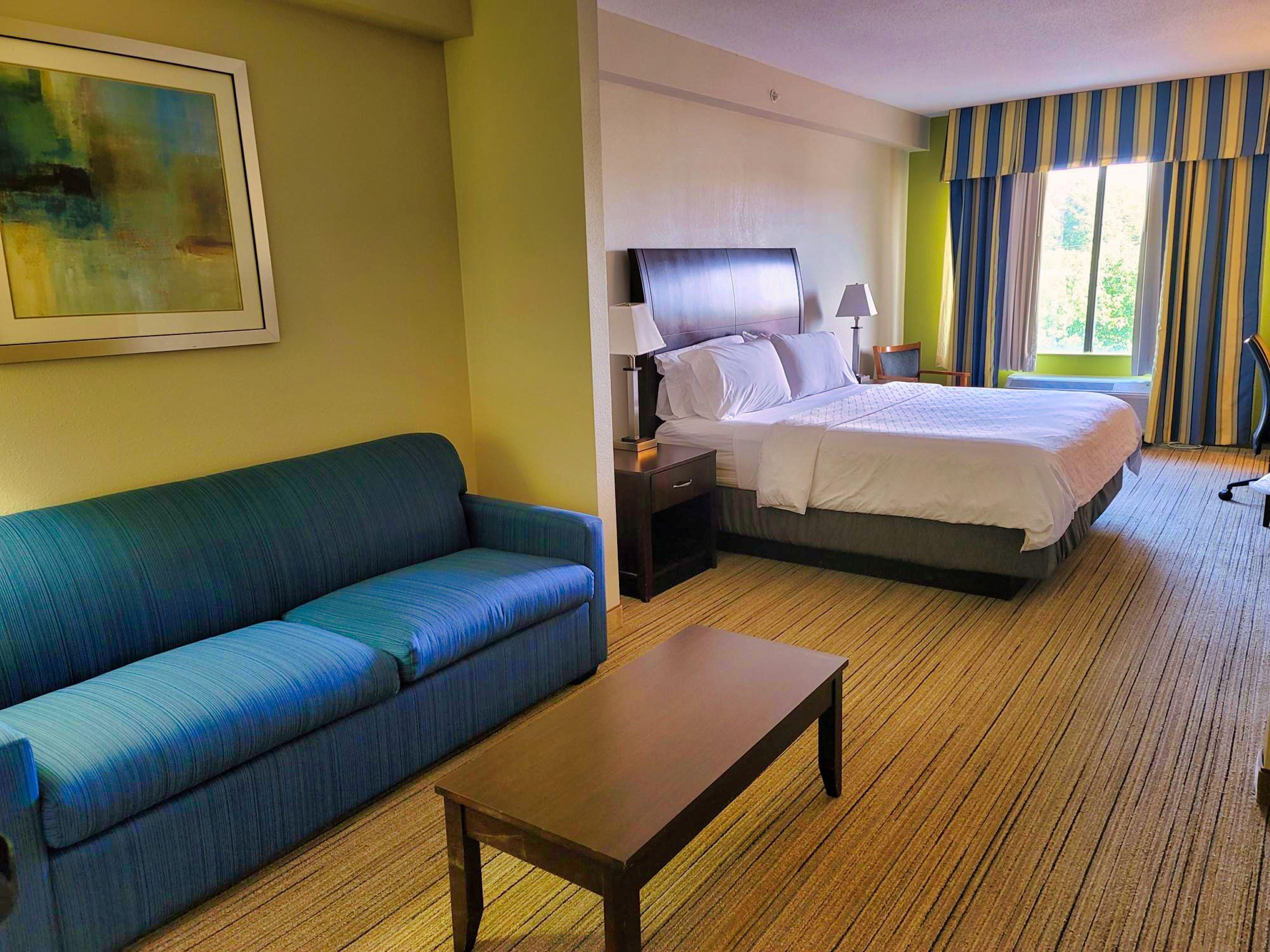 Holiday Inn Express & Suites Wilson-Downtown By Ihg Екстериор снимка