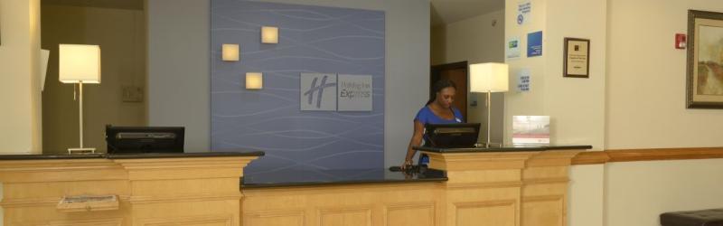 Holiday Inn Express & Suites Wilson-Downtown By Ihg Екстериор снимка