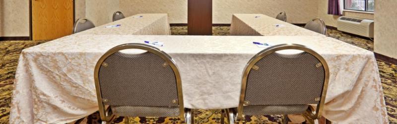 Holiday Inn Express & Suites Wilson-Downtown By Ihg Екстериор снимка